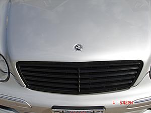 MB Star/Emblem Ripped Off Of Hood-badge-002.jpg