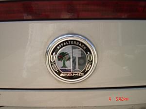 MB Star/Emblem Ripped Off Of Hood-badge-006.jpg