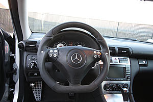 New steering wheel and look-steering1.jpg