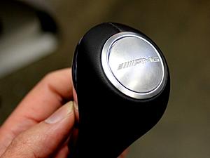 Shifter cap is TOO PLAIN-cnc-emblem-2012-c63-knob-3-.jpg