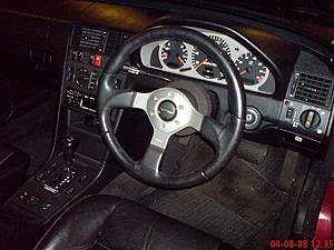 MOMO 350mm STEERING WHEEL FITTED-dsc00110.jpg