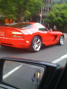 Look what I ran into today!-viper-srt-10-002.jpg