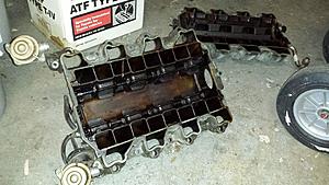 took apart the intake manifold...-20140408_134512.jpg