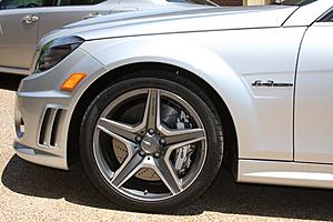 &gt;&gt;&gt;&gt;&gt;&gt;&gt;&gt; C63 //AMG Picture Thread &lt;&lt;&lt;&lt;&lt;&lt;-c63wheel.jpg