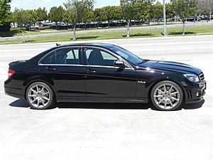 Teaser pic - my new wheels be installed on Sat-pur-one-.jpg