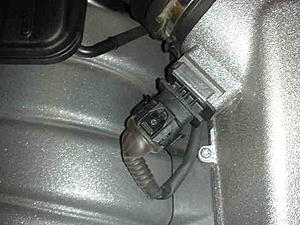 One air flow sensor facing the other way(why)?-05192011143.jpg