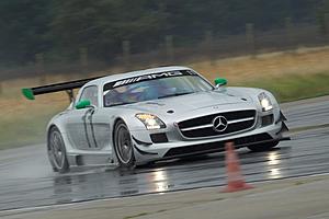 Pics driving the GT3-amg_sls-gt3-warm-up_17.-18.09.2011-0353.jpg
