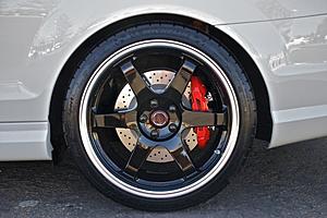 My new wheels: Volk TE37 Tokyo Time Attacks!-rearwheel2.jpg