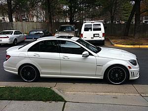 New 2012 C63 Sedan-c63-black4.jpg