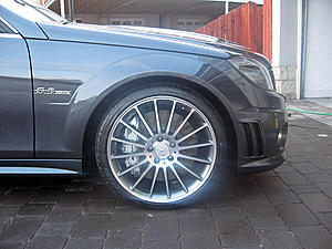 CLK Black series wheels in C63-2459487577_1d5bd183a9.jpg