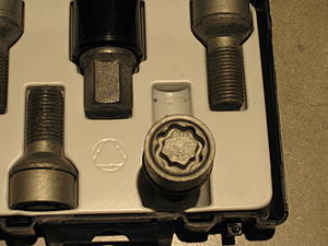 FS: Locking lug bolts-img_3379.jpg