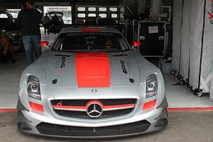 I am lucky guy...convinced my wife to drive SLS GT3-401856_593634797321638_792370994_n.jpg