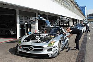 I am lucky guy...convinced my wife to drive SLS GT3-936279_593635190654932_306418820_n.jpg