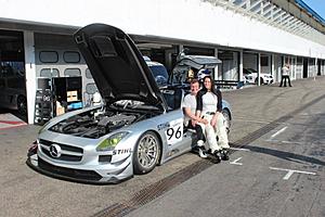 I am lucky guy...convinced my wife to drive SLS GT3-943431_593636327321485_1619118380_n.jpg