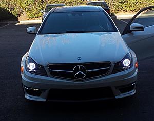 C63 Coupe Xenon Headlight Retrofit-c63-xenons-on2.jpg