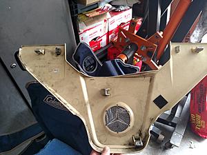 Can't pull off center engine piece to replace airboxes-img_20170604_114307809_zpslop0yzxl.jpg