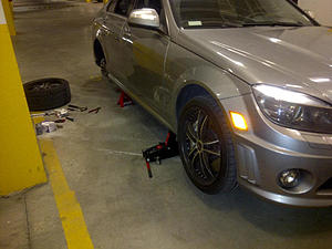 How to: Replace Brake Pads-img-20110819-00158.jpg