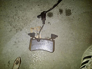 How to: Replace Brake Pads-img-20110819-00162.jpg