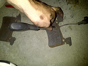 How to: Replace Brake Pads-img-20110819-00163.jpg