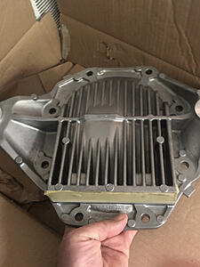 OEM Rear finned differential cover FS-photo716.jpg