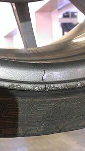 cracked rim-oglpa0k.jpg