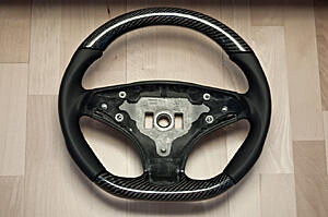 FS: Carbon Fibre Steering Wheel for 08-11 C63 AMG with CF Paddles-auaandx.jpg