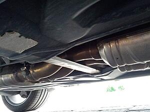 Center brace interfering with exhaust-wwt34l.jpg