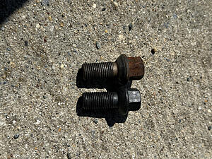 Upgraded lug bolts-photo446.jpg