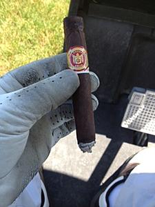 Any smokers?-fuente-anjo.jpg