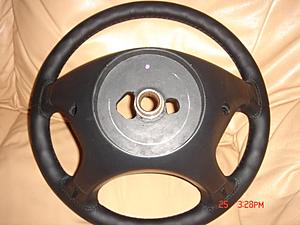 FS: Black W209 steering wheel Brand new!!-dsc01751.jpg
