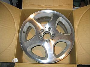 wanted e430 sport wheel-wheel.jpg