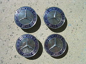 FS: Center cap, blue Mercedes Benz-dscn4268.jpg