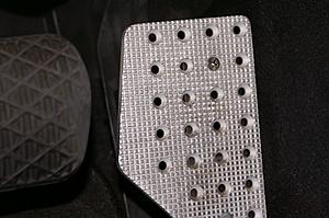 Custom Pedal Set for C32 or W203 sedan-pict0023.jpg