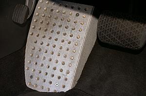 Custom Pedal Set for C32 or W203 sedan-pict0027.jpg