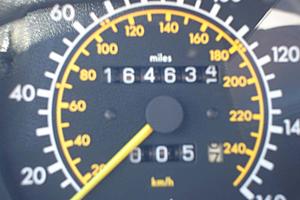 1985 500sel-odometer-reading.jpg