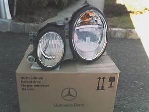 FS:  Xenon HID Lighting Unit-04-14-05_1048.jpg