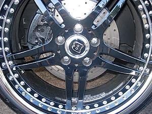 Pics of my new drop and Brabus Emblems on the wheels and Steering Wheel-new-pictures-today-064.jpg