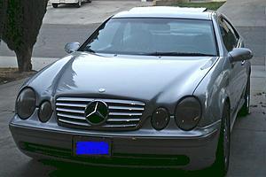 This just in - W204 flat hood badge pops right onto W208-cars10.jpg