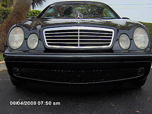 Lower bumper between fog lights-im000537.jpg