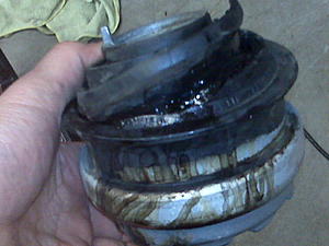Inside our motor mounts..  MUST SEE!!-img00069-2-.jpg