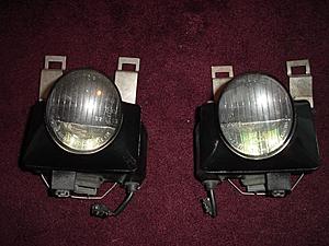 fog lights/ front bumper side marker lights 4 sale !!-dsc03474.jpg