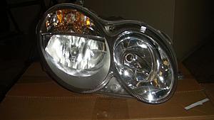 FS : W209 clk320 Headlight assembly LH &amp; RH-dsc00876.jpg