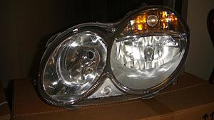 FS : W209 clk320 Headlight assembly LH &amp; RH-dsc00877.jpg