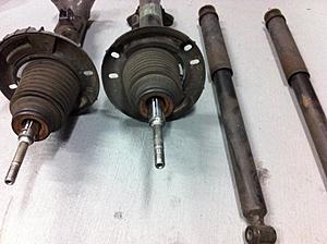 selling oem Suspension stuff from 05 clk 500-img_0742.jpg