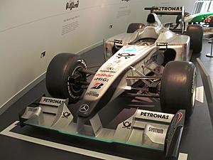Mercedes Benz World, UK-pic01.jpg