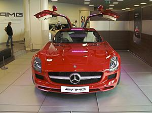 Mercedes Benz World, UK-pic005.jpg