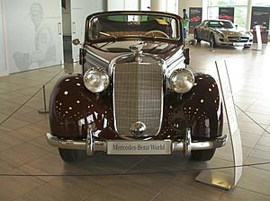 Mercedes Benz World, UK-pic0001.jpg