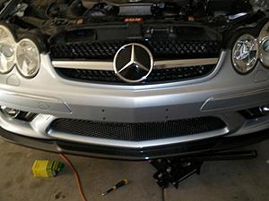 I need a 07+ CLK550 sport to test fit a CF front lip in SoCal.-pa080083.jpg