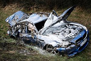 The New M5 crashed on the Autobahn-2013-bmw-m5-crash-german-autobahn_100388716_l.jpg