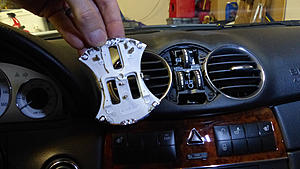 Has anyone replaced the middle A/C vent plastic disc with wood?-p1040138-copy.jpg